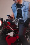 100/edc1a85f-80a4-4d27-bb65-7d8a69feb7f0.jpg